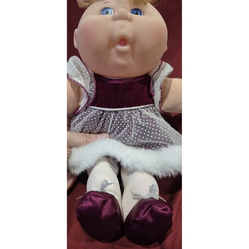 Vintage 1991 Cabbage Patch Kids Winter Holiday Doll Avon Mattel Certificate EUC